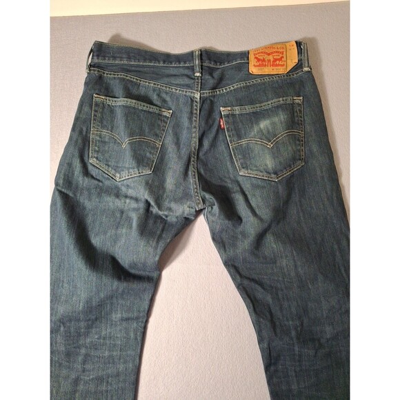 LEVI'S 501 Button Fly Jeans Mens 34-32 Dark Wash Distressed Cowboy EUC - Picture 13 of 15